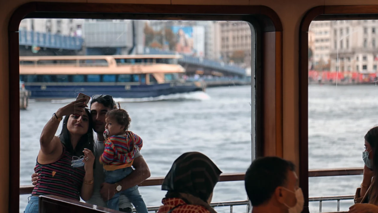 Vacances et réseaux sociaux : votre ex peut-il ou elle, publier des photos de vos enfants sans votre accord ?